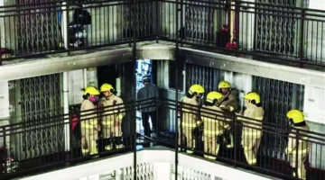 حريق مدمر.. شاحن هاتف يشعل النيران داخل منزل صيني